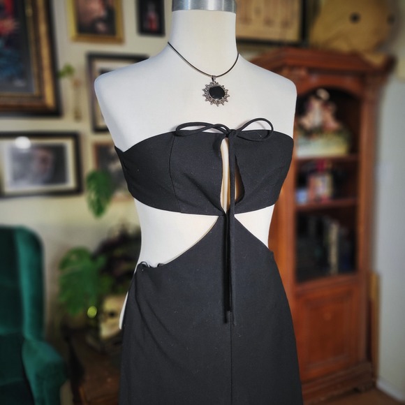 Bebe Jumpsuit Black Halter Neck Cutout Wide Leg Sleek Daring 0 - Picture 5 of 7